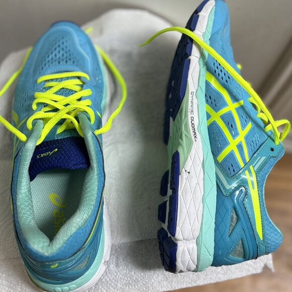 Beautiful Women's ASICS Gel-Kayano 22 running shoes - Picture 4 of 5